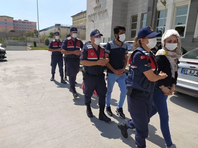 Sahte 67 bin 500 dolarla yakalanan 4 kişi tutuklandı
