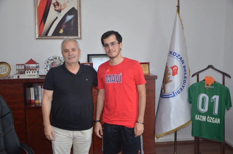 Başkan Özgan, TYT ve AYT Türkiye birincisi Ali Eren Çakıcılı’yı tebrik etti
