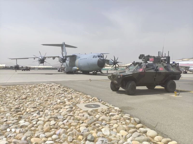 MSB: ”Kabil’deki Hamid Karzai Uluslararası Havaalanı’nda emniyetin sağlanmasıyla tahliyeler yeniden başladı”
