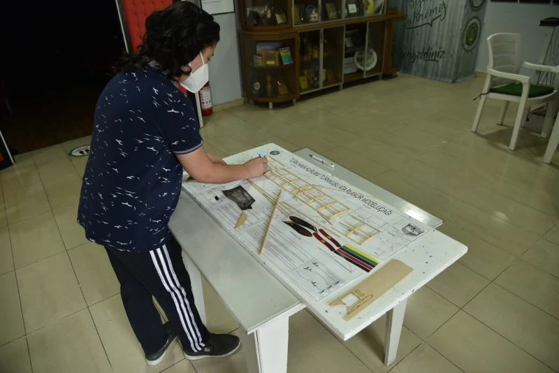 THK Giresun Şubesi tarafından model uçak eğitimi veriliyor
