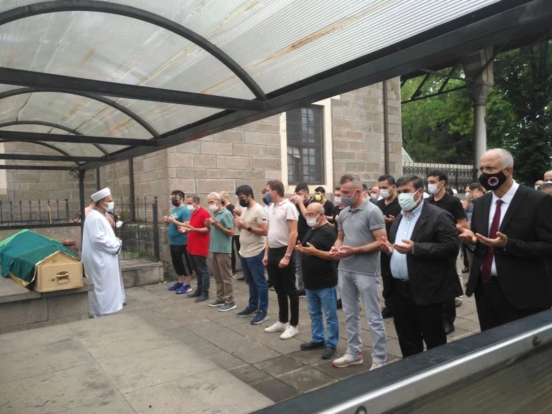 Olimpiyat şampiyonu Busenaz  Sürmeneli’nin acı günü
