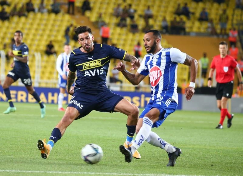 Fenerbahçe avantajı elde etti
