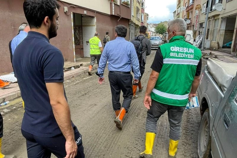 Başkan Şenlikoğlu, Kastamonu’yu ziyaret edip çalışmalara destek verdi
