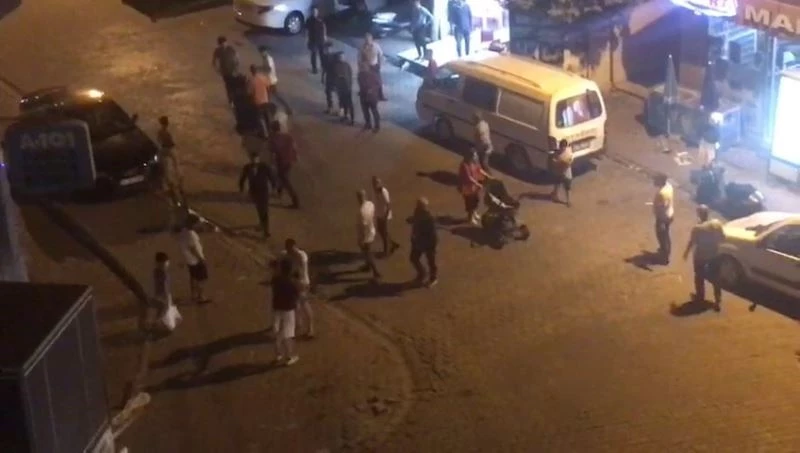  Sokak ortasında bıçaklı tekme tokat ’velayet’ kavgası
