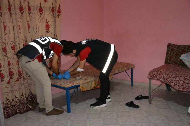 Kozan’da şafak vakti uyuşturucu operasyonunda 9 gözaltı
