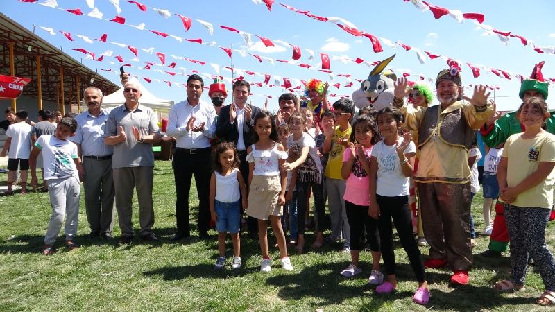 Anne çocuk şenliğinde aileler çocukluğuna döndü
