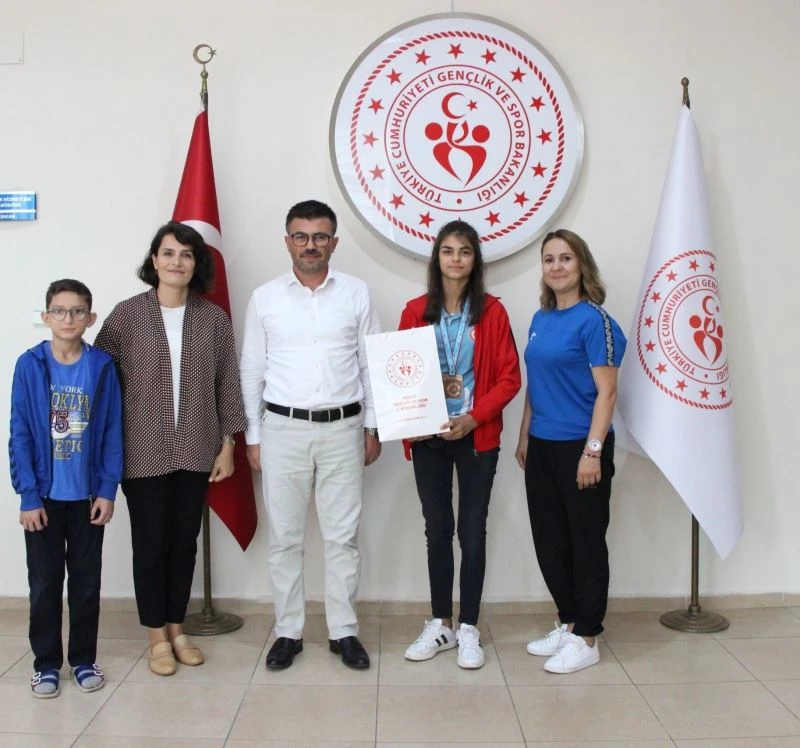 Şampiyondan Yazıcı’ya ziyaret
