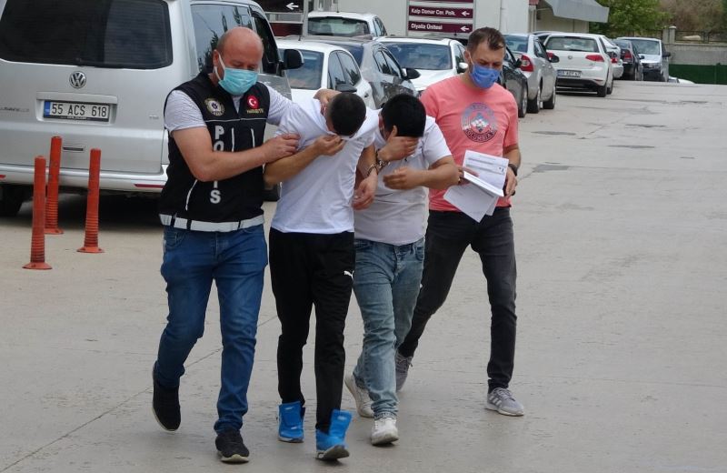 İstanbul’dan uyuşturucu getirip polise yakalanmamak için yol değiştirdiler

