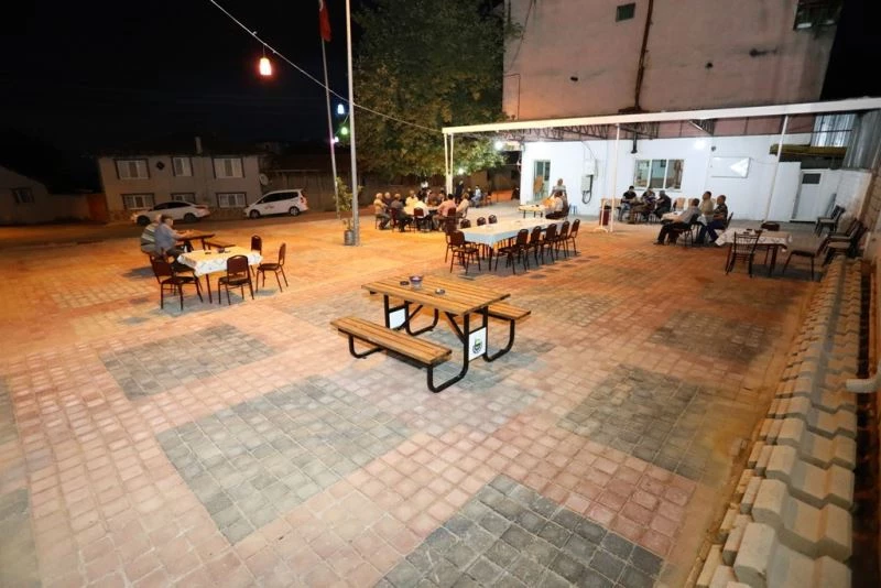 İnegöl Dipsizgöl yeni meydanına kavuştu
