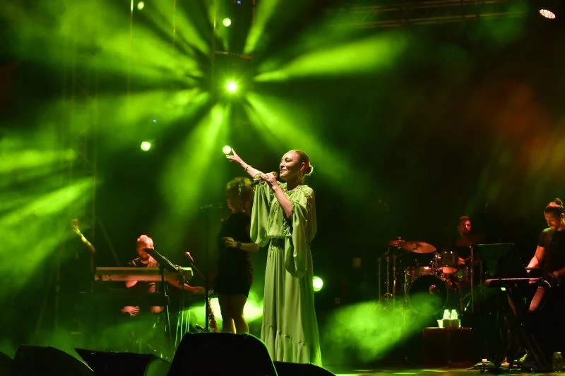 Festivalde Ziynet Sali coşkusu
