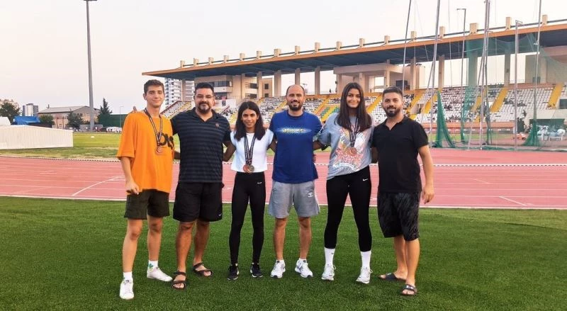 Aydınlı genç atletlerden 4 madalya
