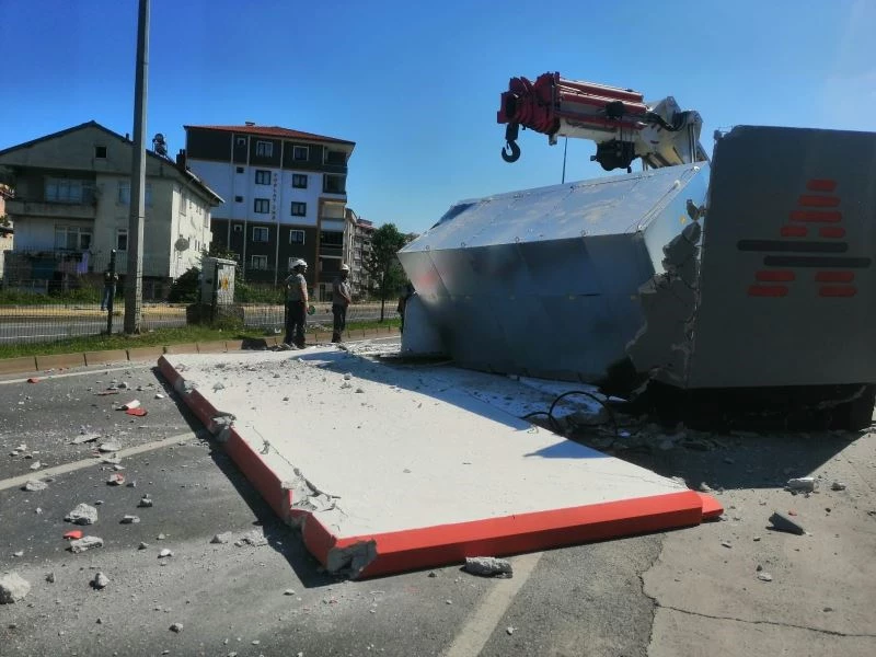 Trafo vinçten düştü, faciadan dönüldü
