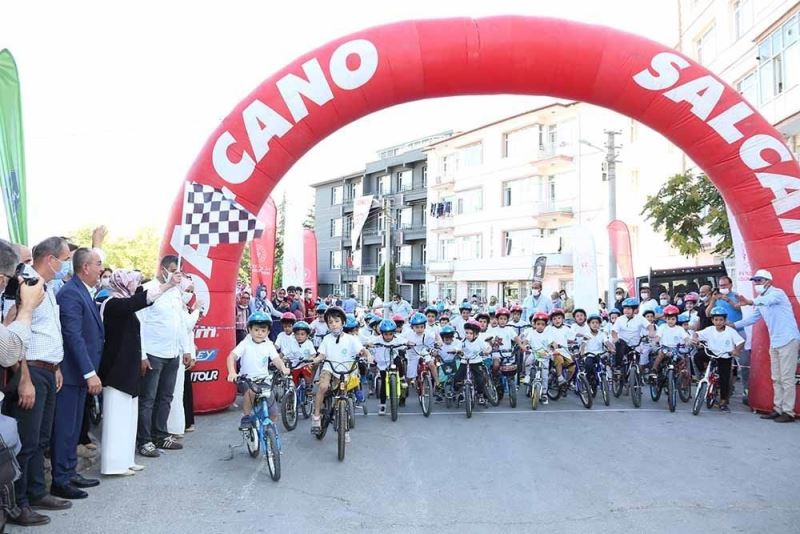 Meram’ın mahallelerinde bisiklet yarışları devam ediyor
