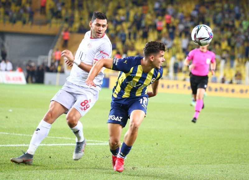Süper Lig: Fenerbahçe: 0 - FTA Antalyaspor: 0 (İlk yarı)

