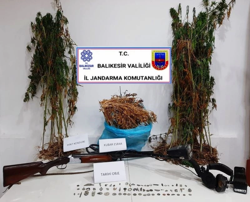 Jandarma uyuşturucu tacirlerine nefes aldırmıyor
