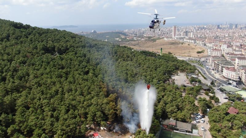 Başıbüyük Ormanı içerisinde çıkan yangın havadan görüntülendi
