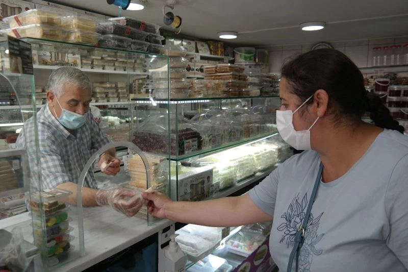 (Özel) Gurbetçi vatandaşlardan yöresel lezzetlere yoğun ilgi
