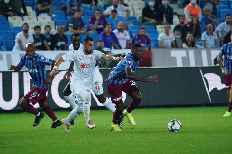 Süper Lig: Trabzonspor: 1  - Sivasspor: 0 (İlk yarı)
