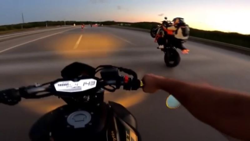 (Özel) Şile yolunda 6 motosikletlinin tek teker terörü kamerada
