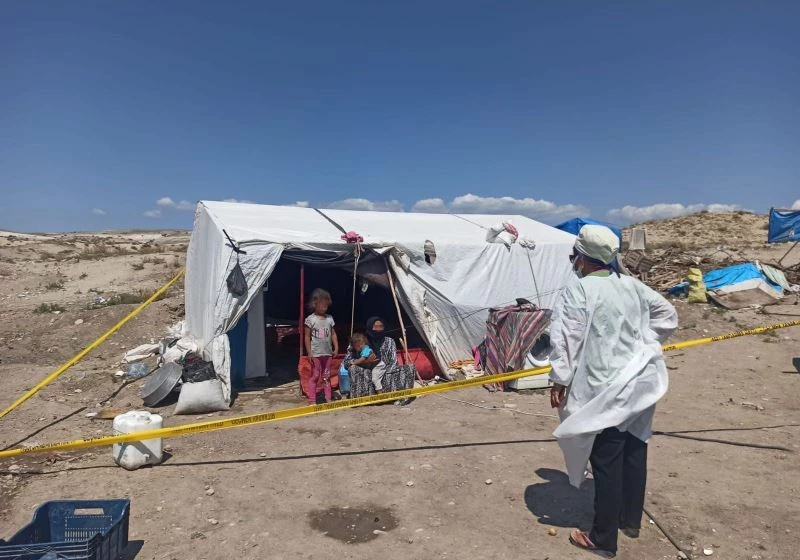 7 kişilik aile çadırlarında karantinaya alındı
