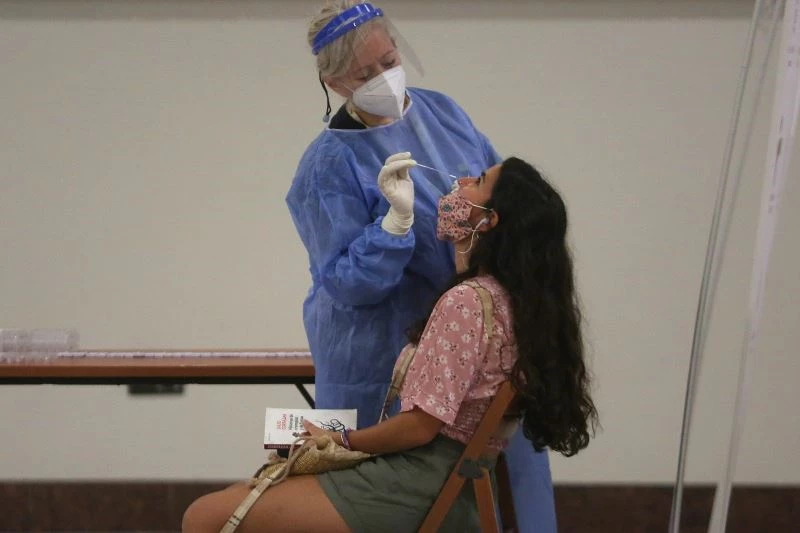 Yunanistan’da aşısızlara yönelik yeni kısıtlamalar getirildi
