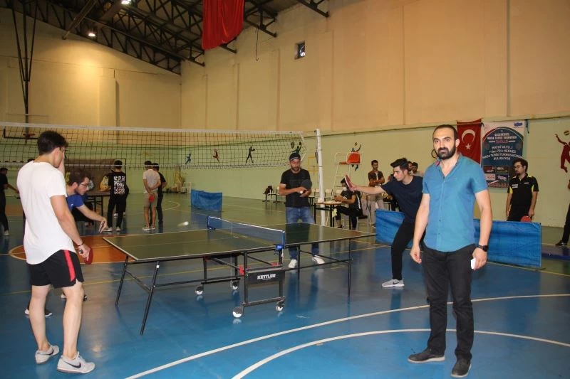 Oltu’da Masa tenisine yoğun ilgi
