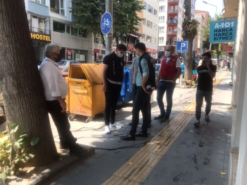 Karantinayı unutup bankaya koştu
