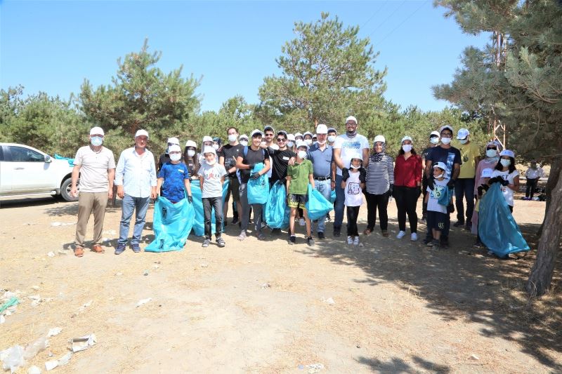 Tuşba Belediyesi’nden ‘Çevre temizliği bilinci’ etkinliği
