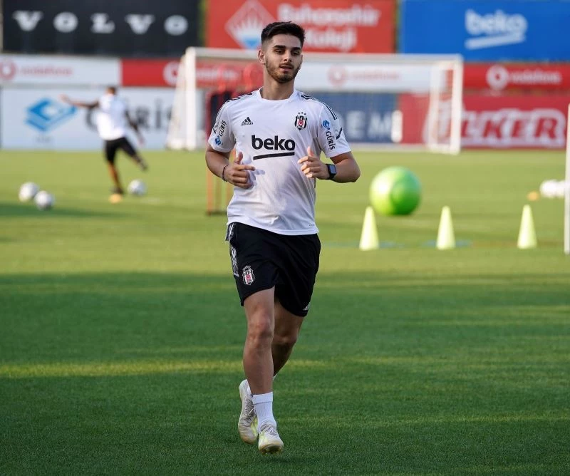 Beşiktaş’ta neşeli antrenman
