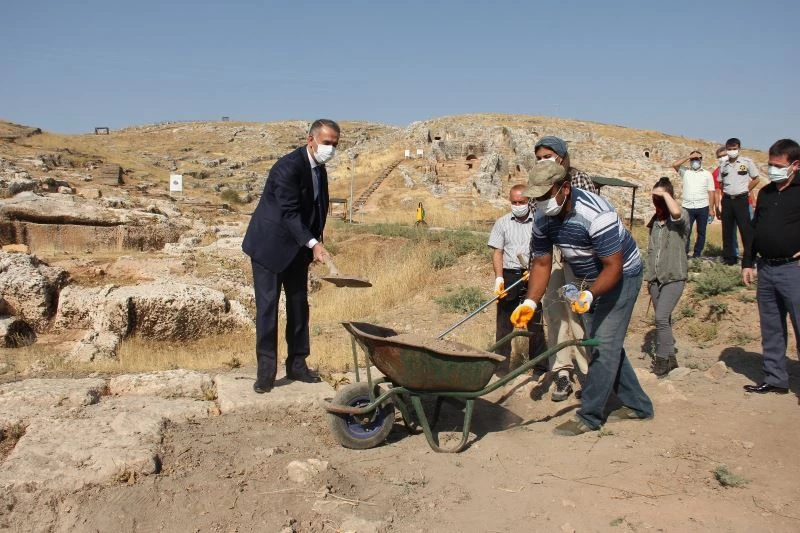 Perre’nin endüstriyel şarap işlikleri ve merdivenli alanda kazılar başladı
