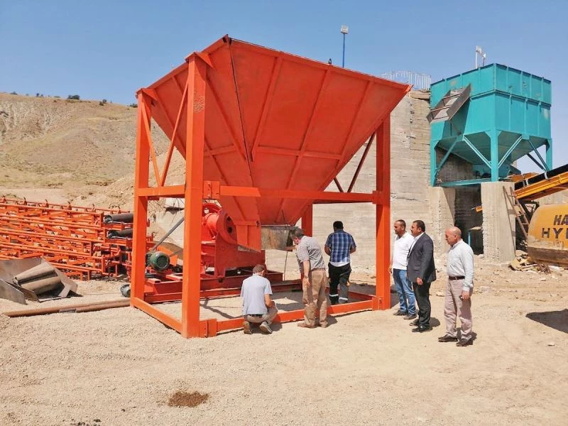 Çiçekdağı Belediyesi taş kırma tesisi kuruyor
