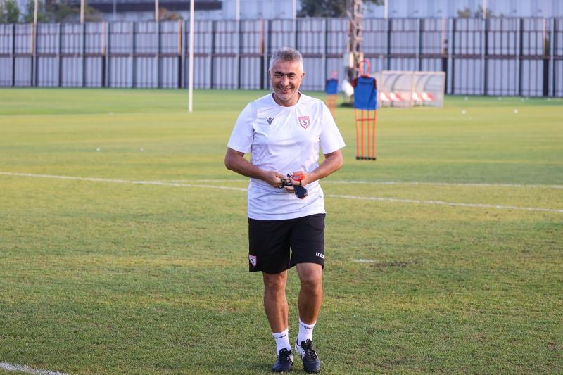 Mehmet Altıparmak: “Futbolcuya değil, takıma dayalı düzenimiz var”
