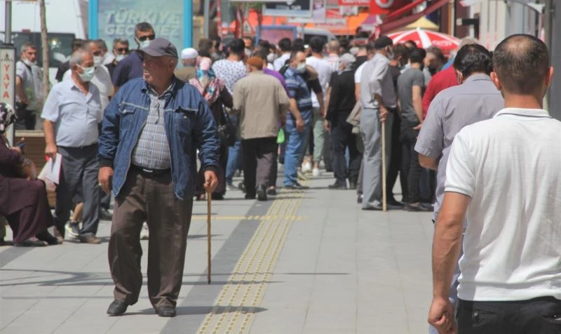 Bayburt’ta aşı olmayanlar için PCR testi açıklaması
