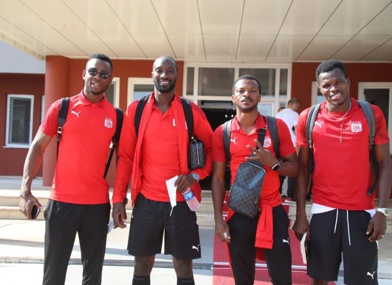 Sivasspor kafilesi Kopenhag’a uçtu

