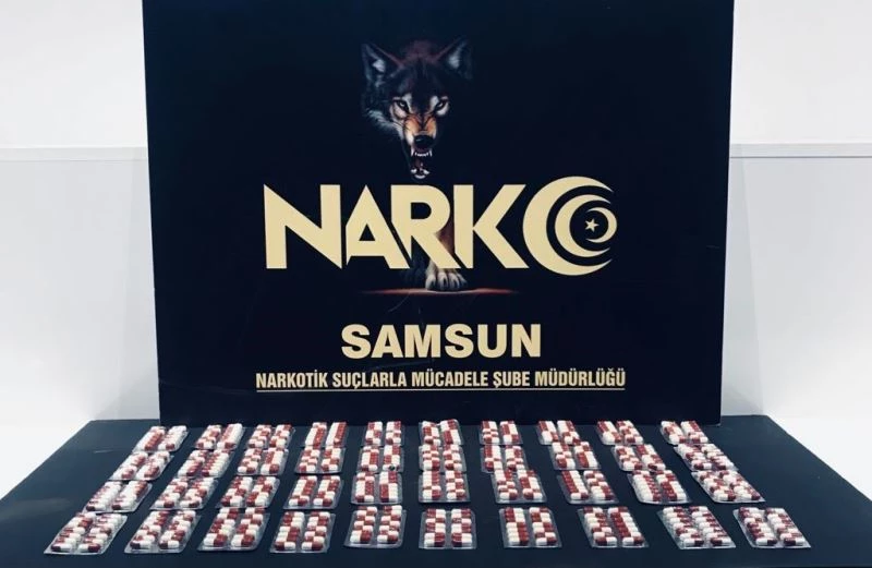Şüpheli şahıs 560 adet uyuşturucu hapla yakalandı
