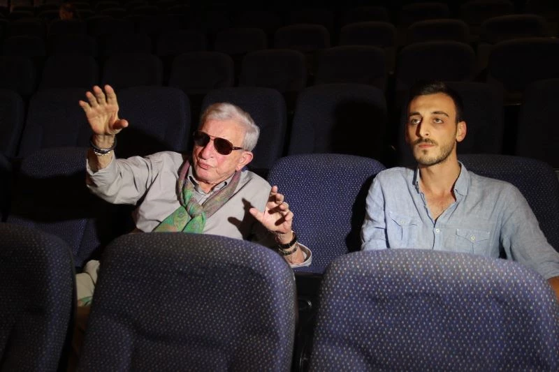 Sahne Tozu Tiyatrosu, Haldun Dormen’in oyunuyla perdelerini açıyor
