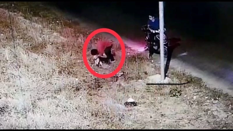 Kafasından öpüp ölüme terk ettiler anne adayı sahip çıktı
