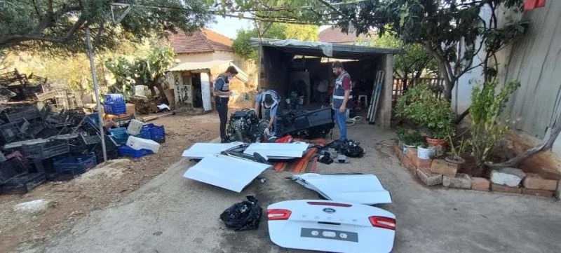 Muğla’dan çalınan 300 bin TL’lik otomobil, parçalanmış halde Antalya’da bulundu
