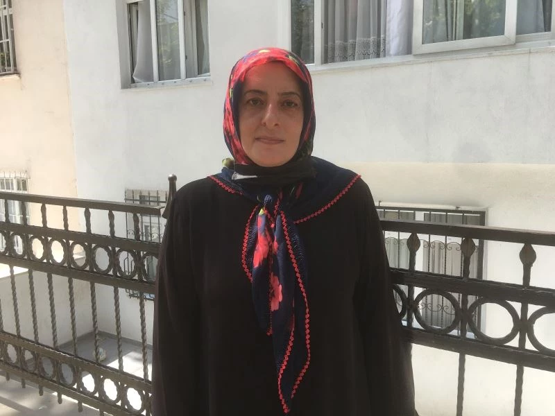 (Özel) Bakan Kurum’a sarılarak ağlamıştı o anları anlattı, “Babam olsa o kadar sahip çıkardı”
