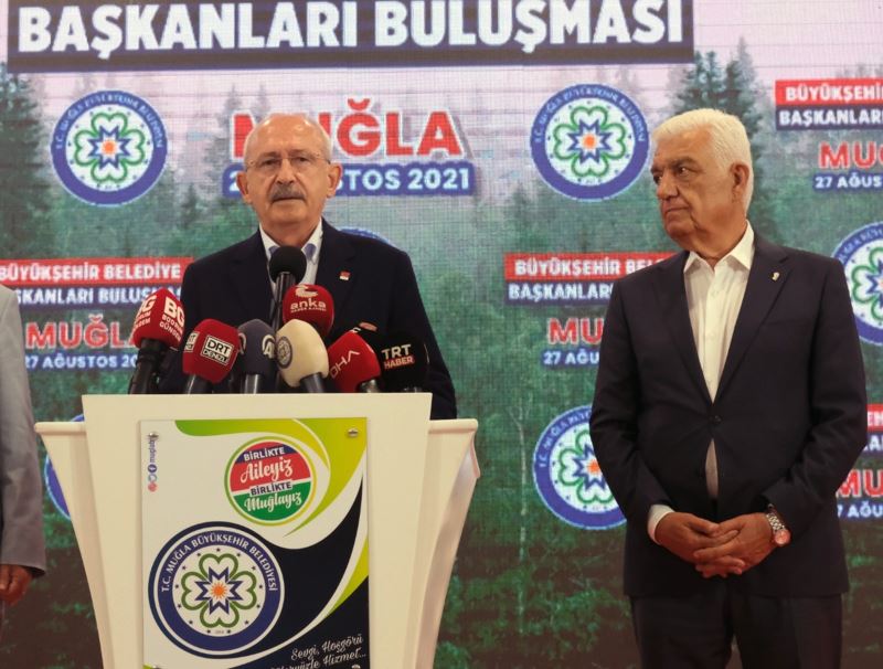 CHP lideri Kılıçdaroğlu: “Yangınlarda bir dayanışma kültürü sergilendi”
