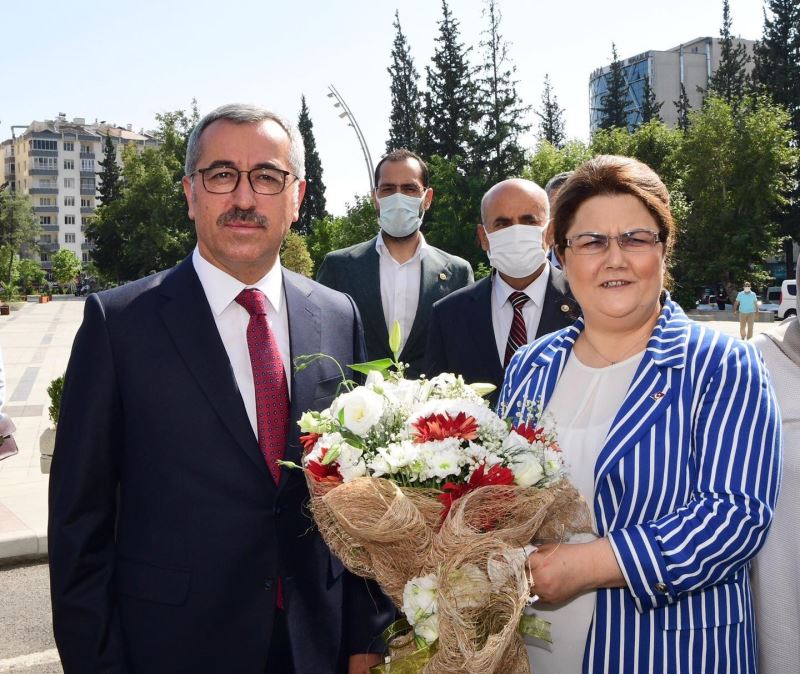 Bakan Yanık: “Elimizden gelen bütün imkanı bu millet için kullanmaya devam edeceğiz”
