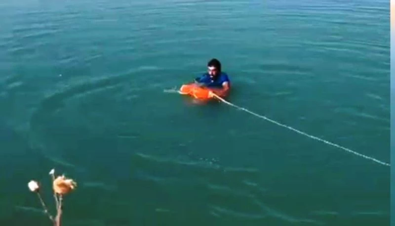 Şanlıurfa’da boğulmak üzere olan genç itfaiye ekiplerince kurtarıldı
