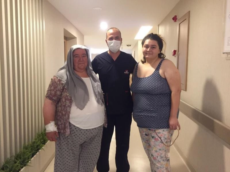 134 kilo ağırlığındaki babaanne ve torunu aynı gün obeziteden kurtuldu
