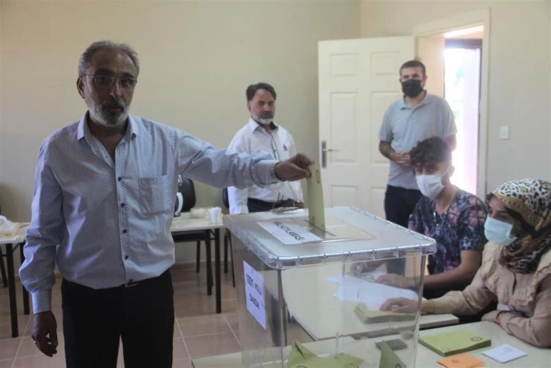 Elazığ’da referanduma gidilen köyden ‘evet’ çıktı
