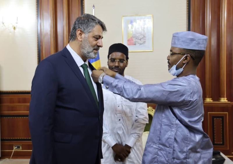 Prof. Dr. Polat’a Çad’da devlet nişanı verildi
