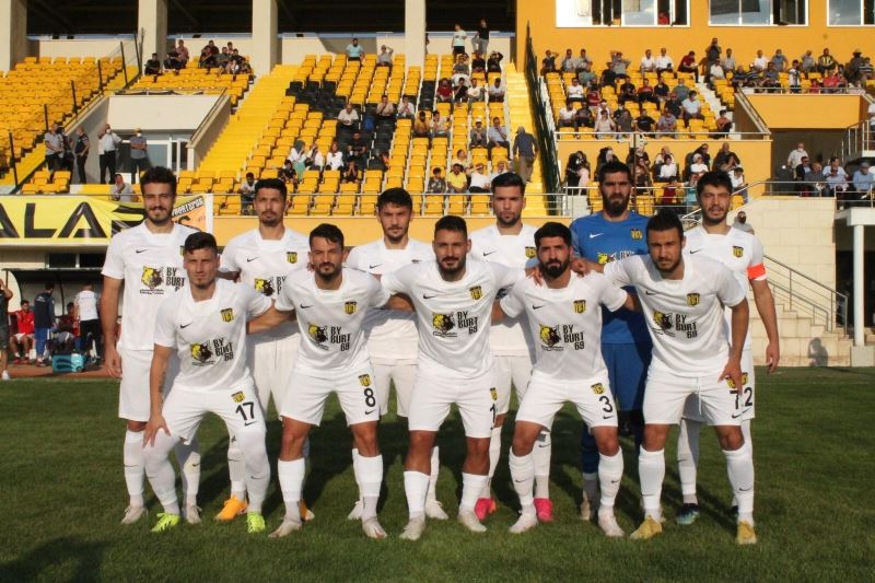 AN Zentrum Bayburtspor, hazırlık maçında Gümüşhanespor’u 3-0 mağlup etti
