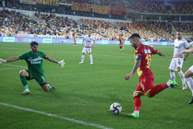 Adem Büyük, Yeni Malatyaspor formasıyla 100. maçına çıktı
