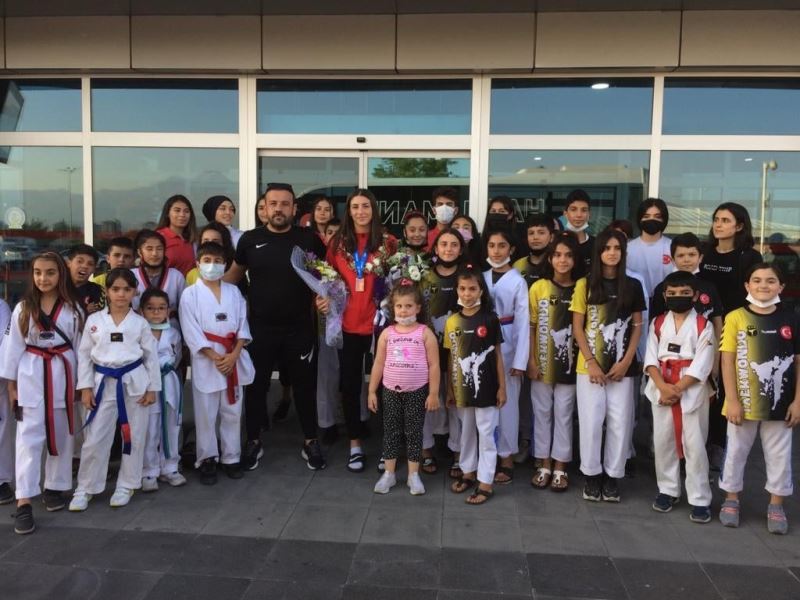 Zehra Kaygısız Taekwondo Avrupa üçüncüsü oldu
