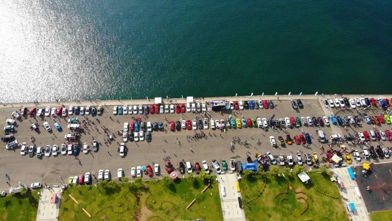 Yüzlerce modifiyeli araç güzellik yarışmasında buluştu
