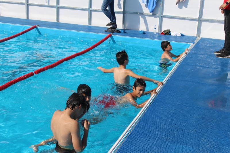 Doğanşehir’e portatif havuz
